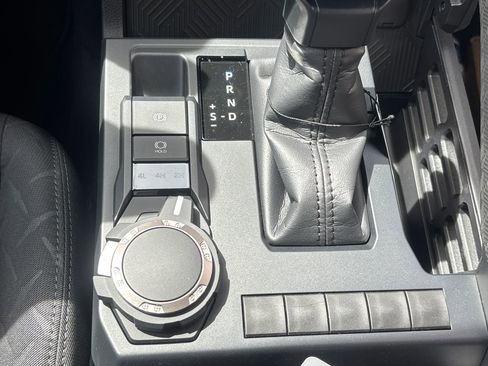 New 2026 Toyota Tacoma SR AWD/4WD image 15