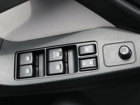 Used 2015 Subaru Forester 2.5i w/ Alloy Wheel Package image 14