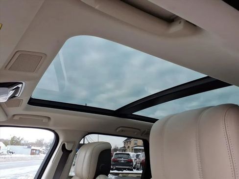 Used 2020 Land Rover Range Rover Sport HSE image 27