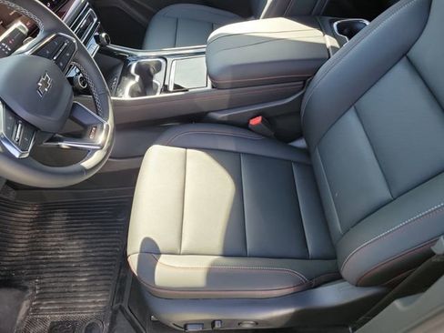 New 2026 Chevrolet Traverse Z71 w/ Driver Confidence Package image 16