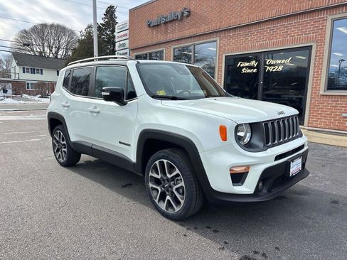 Used 2022 Jeep Renegade Limited w/ Sun, Sound & Wheels Group image 28