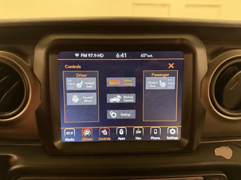 Used 2021 Jeep Wrangler Unlimited Sport image 24