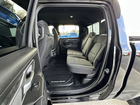 Used 2021 RAM 1500 Big Horn AWD/4WD image 23