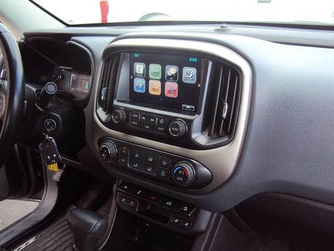 Used 2016 Chevrolet Colorado Z71 image 10