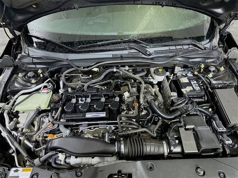 Used 2019 Honda Civic EX image 9