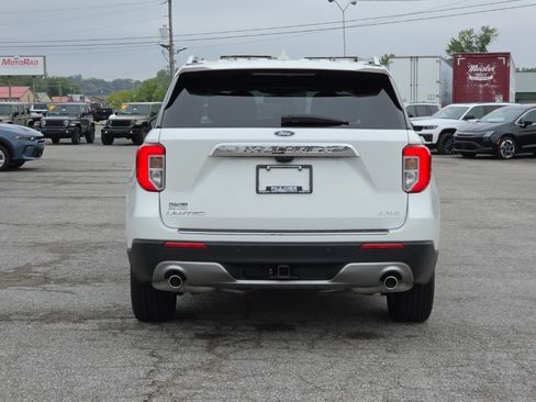 Used 2024 Ford Explorer Limited w/ Limited Technology Package AWD/4WD image 6