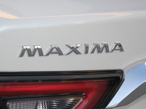 Used 2023 Nissan Maxima SV w/ Floor Mat Group image 23