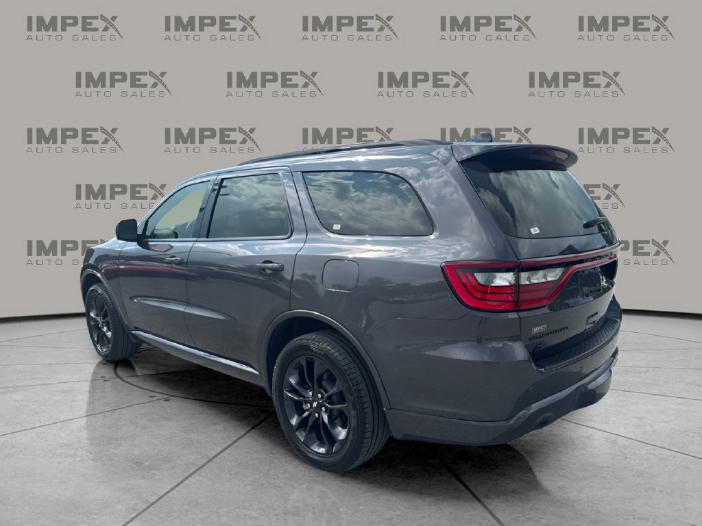 Used 2025 Dodge Durango GT AWD/4WD image 3