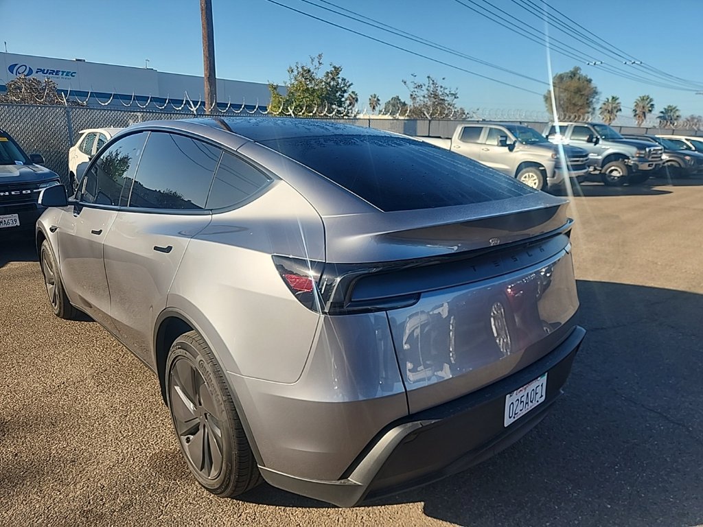 Used 2026 Tesla Model Y Long Range RWD image 10