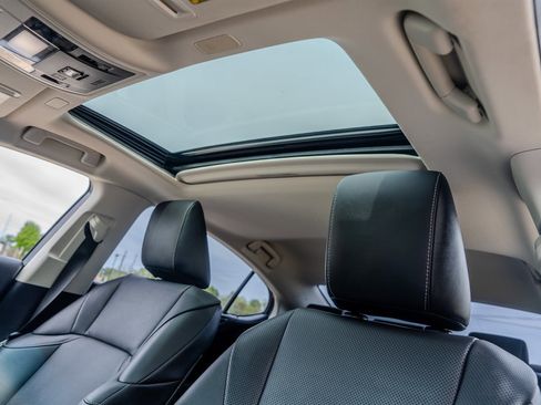 Used 2022 Lexus ES 350 w/ Accessory Package 2 image 28