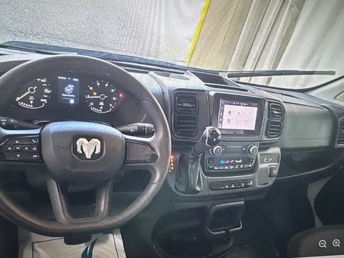 Used 2025 RAM ProMaster 2500 FWD image 6