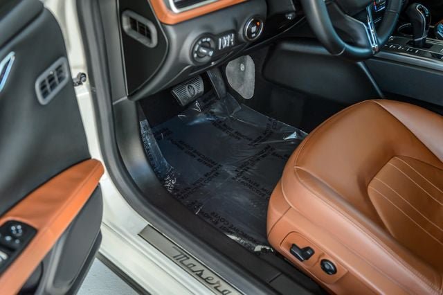 Used 2018 Maserati Ghibli RWD image 44