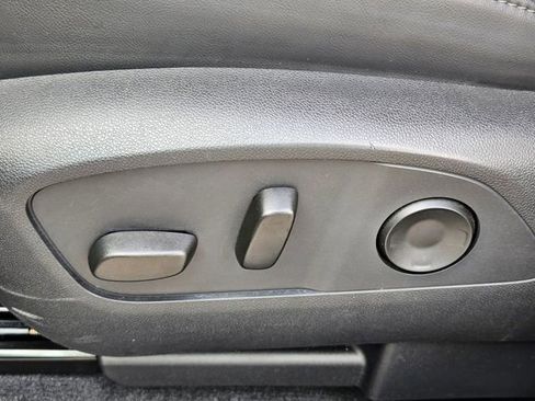 Used 2024 GMC Acadia Elevation image 24