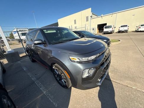 Used 2020 Kia Soul GT-Line FWD image 3