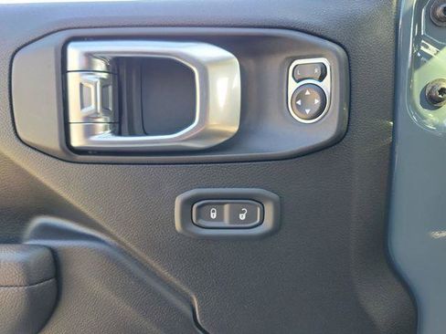 New 2026 Jeep Gladiator Sport AWD/4WD image 16