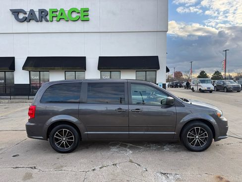Used 2015 Dodge Grand Caravan SE w/ Quick Order Package 29E SE image 17