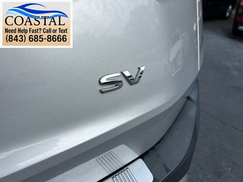 Used 2022 Nissan Rogue SV FWD image 17
