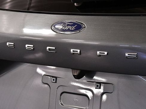 Used 2024 Ford Escape Platinum AWD/4WD image 11