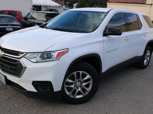 Used 2020 Chevrolet Traverse LS image 1