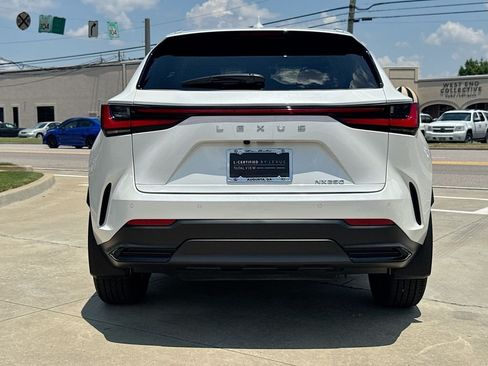 Used 2025 Lexus NX 250 FWD w/ Premium Package image 8