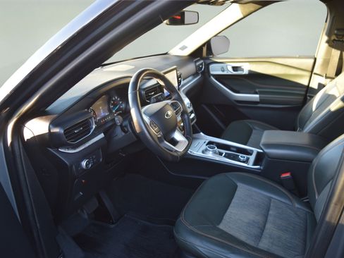 Certified 2022 Ford Explorer Timberline w/ Timberline Technology Package image 9