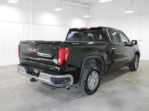 Used 2025 GMC Sierra 1500 SLT AWD/4WD image 9