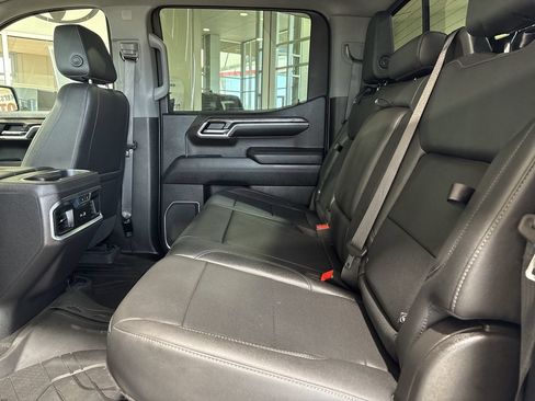 Used 2022 Chevrolet Silverado 1500 LTZ w/ LTZ Premium Package AWD/4WD image 23