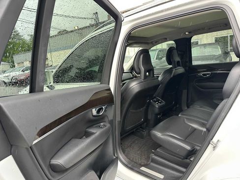 Used 2017 Volvo XC90 T6 Momentum w/ Vision Package AWD/4WD image 16