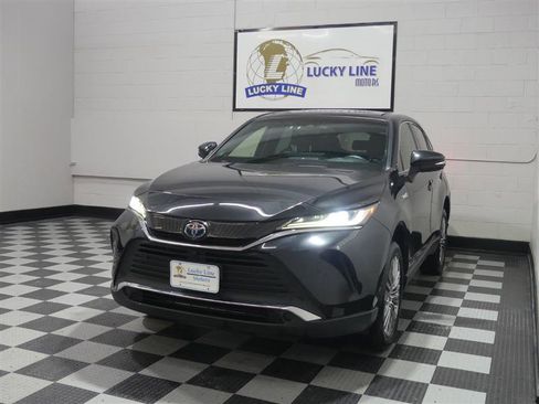 Used 2021 Toyota Venza Limited w/ Advanced Technology Package image 4