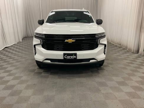 Used 2024 Chevrolet Suburban LT image 2