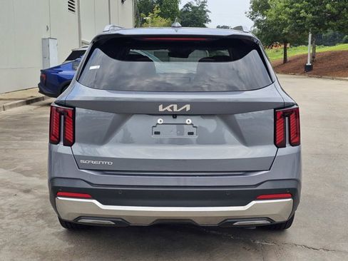 Used 2025 Kia Sorento SX FWD image 10