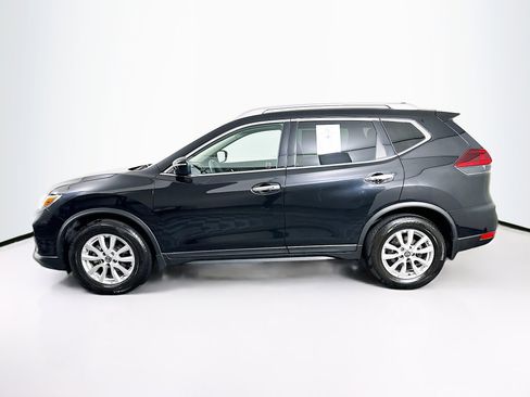 Used 2018 Nissan Rogue SV image 4