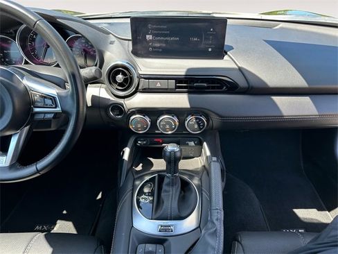Used 2024 MAZDA MX-5 Miata RF Grand Touring image 11