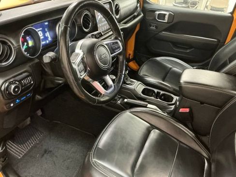 Used 2021 Jeep Wrangler Unlimited Sahara w/ Cold Weather Group AWD/4WD image 17