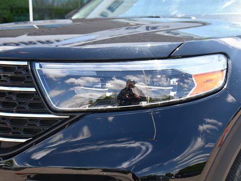 Used 2023 Ford Explorer XLT w/ Equipment Group 202A AWD/4WD image 42