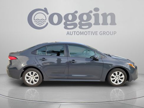 Used 2024 Toyota Corolla LE FWD image 5