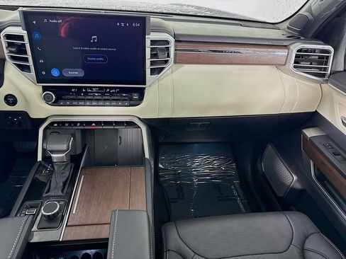 Used 2025 Toyota Sequoia Capstone image 26