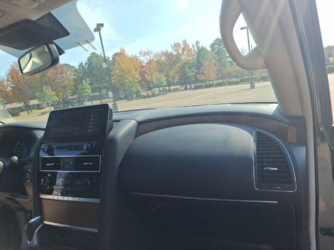 Used 2023 Nissan Armada SL image 34