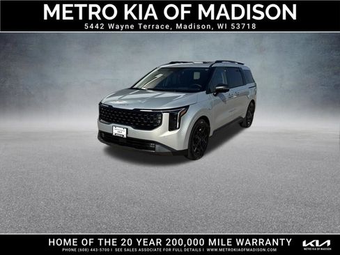 Used 2025 Kia Carnival SX Prestige FWD image 1
