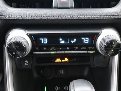 Used 2025 Toyota RAV4 XLE image 24