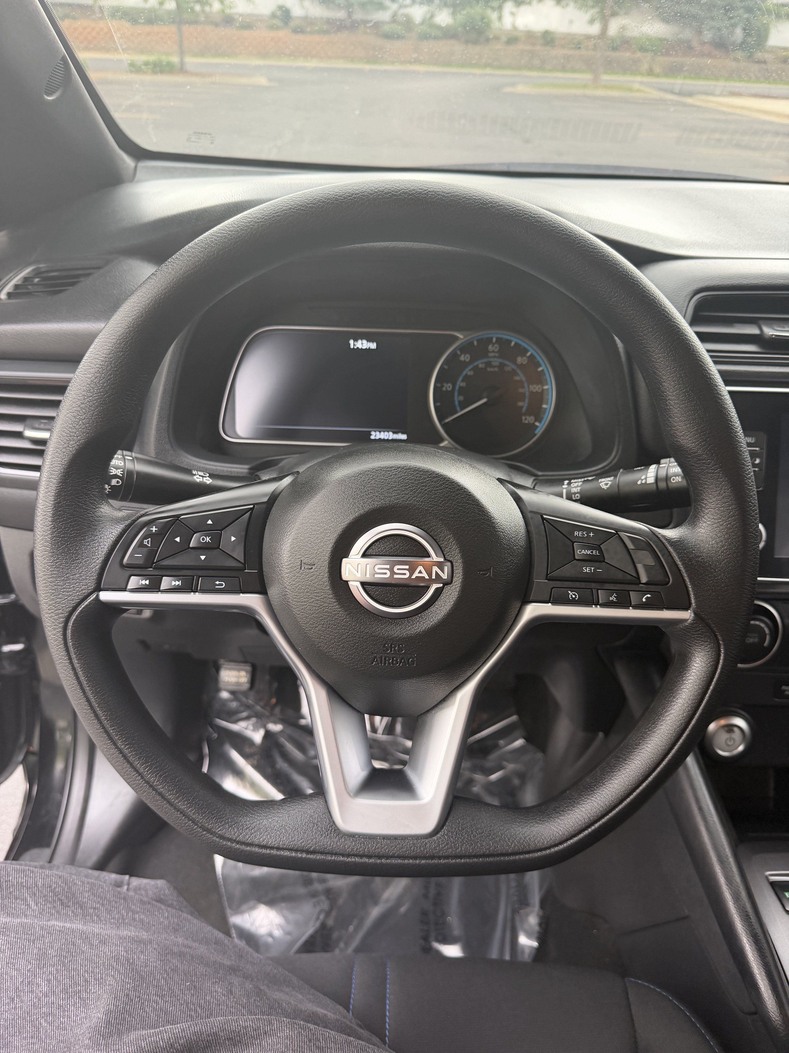 Used 2025 Nissan Leaf S FWD image 22