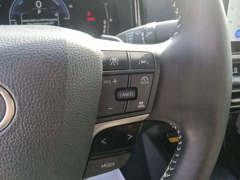 Used 2025 Toyota Camry SE w/ Convenience Package AWD/4WD image 19