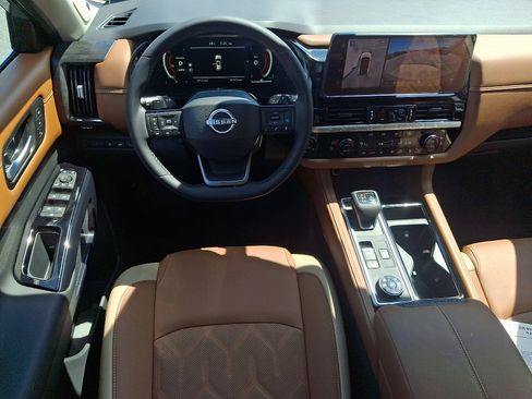 New 2026 Nissan Pathfinder Platinum w/ Cargo Package AWD/4WD image 6