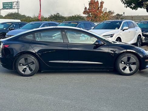 Used 2021 Tesla Model 3 Standard Range Plus image 3