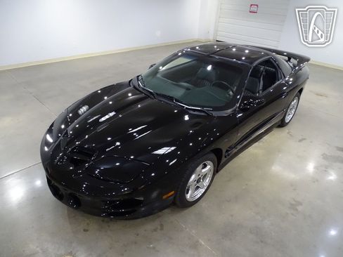 Used 1999 Pontiac Firebird Formula image 2
