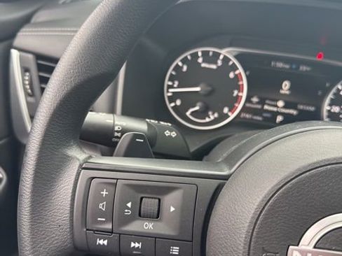 Certified 2024 Nissan Rogue S image 17