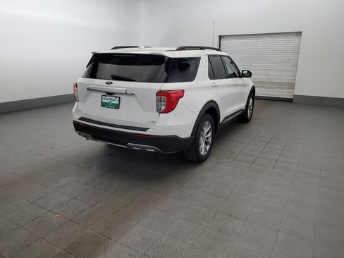 Used 2020 Ford Explorer XLT w/ Equipment Group 202A AWD/4WD image 9