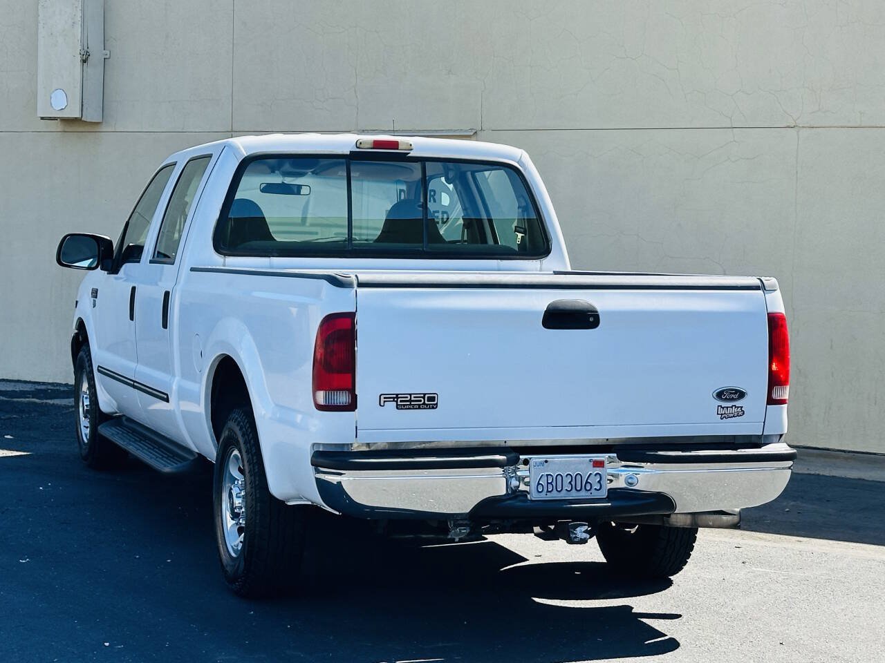 Used 1999 Ford F250 Lariat RWD image 5