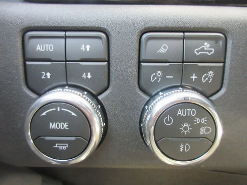 New 2026 GMC Sierra 1500 Elevation w/ Elevation Premium Package image 18