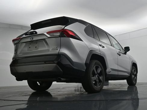 Used 2019 Toyota RAV4 XSE w/ XSE Weather Package AWD/4WD image 22